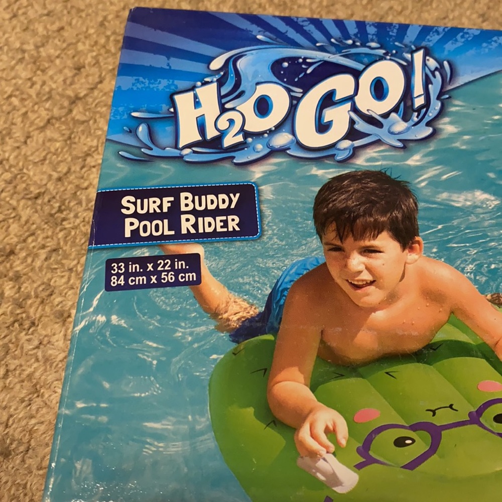 Pool floaty - Picture 2 of 3